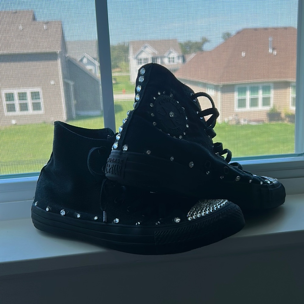 7.5 rhinestoned black converse
